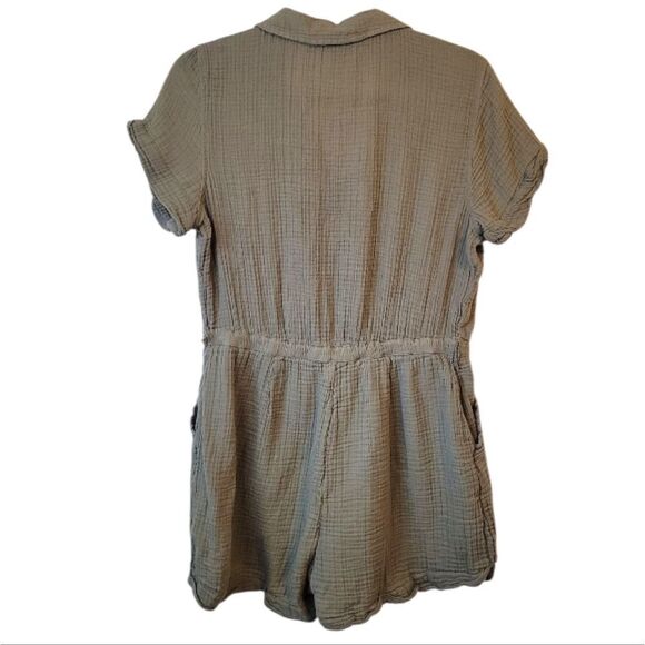 Abercrombie & Fitch Women's Olive Green Gauzy Cotton Romper Size LP - Picture 2 of 5